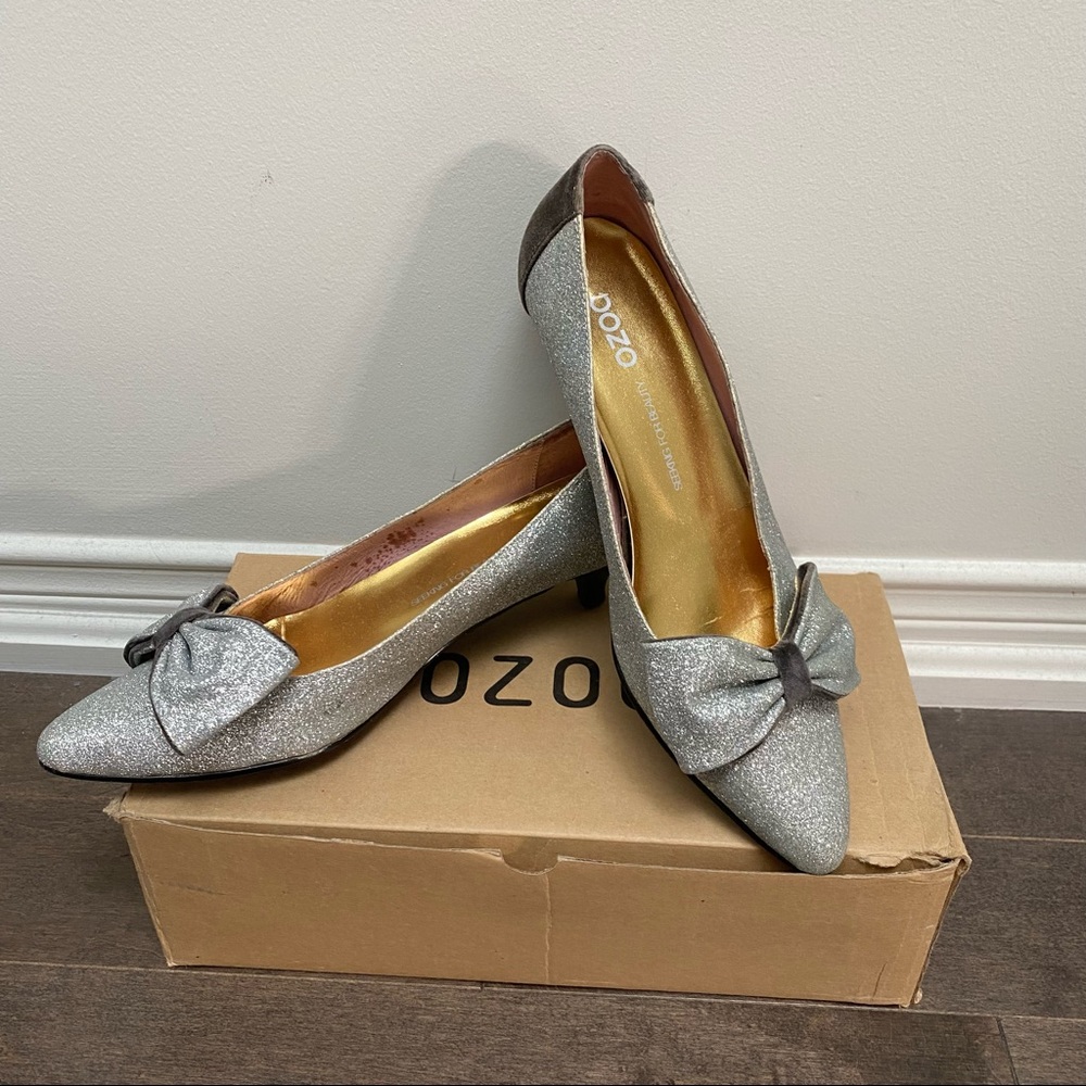 Silver Glitter Point Toe Kitten Heels (with Bows)